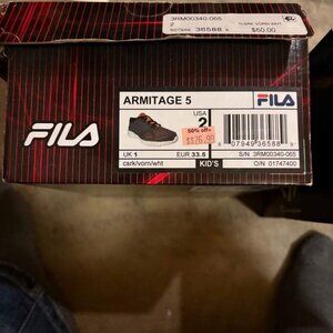 Fila Size 2 tennis shoes tie